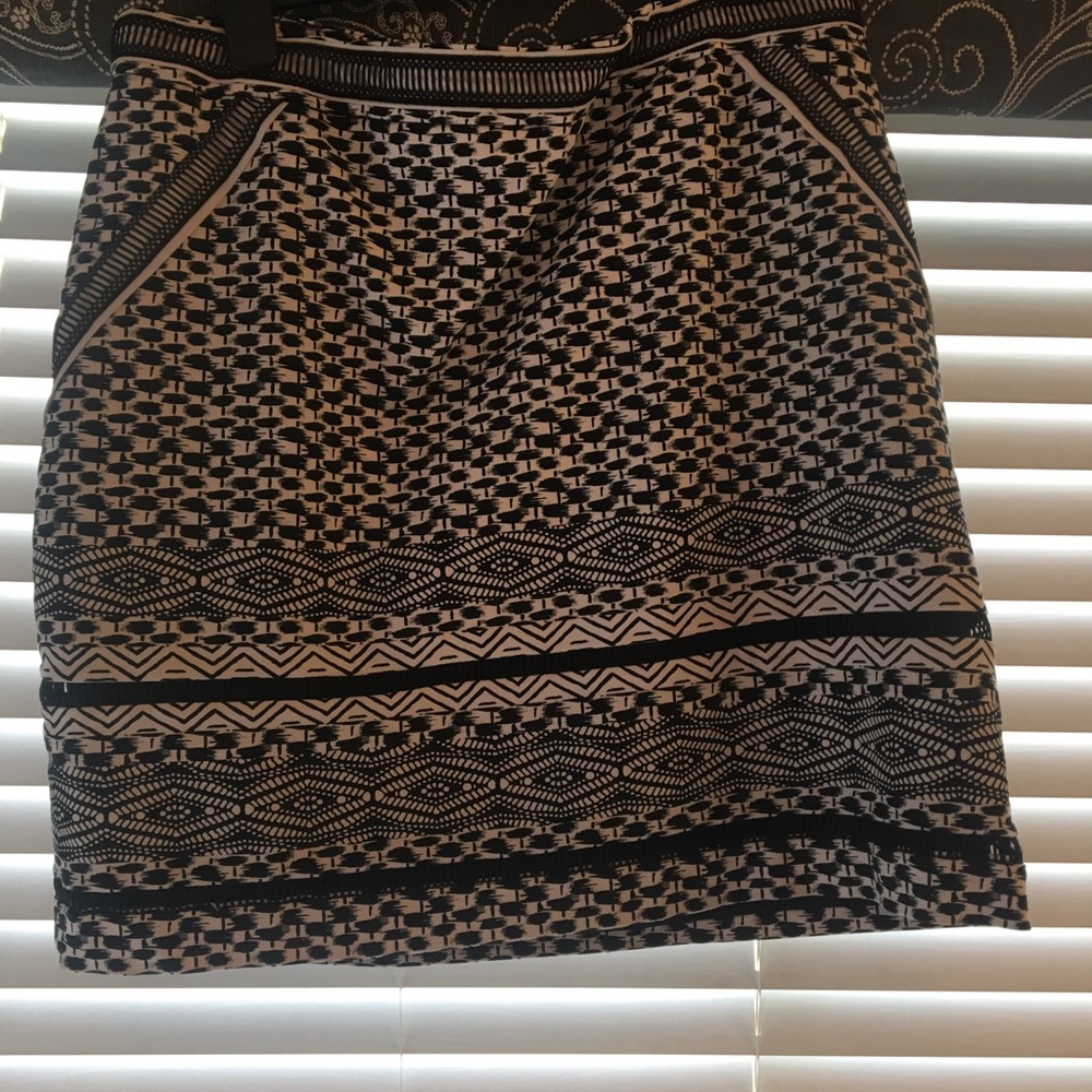 White House Black Market Pencil skirt